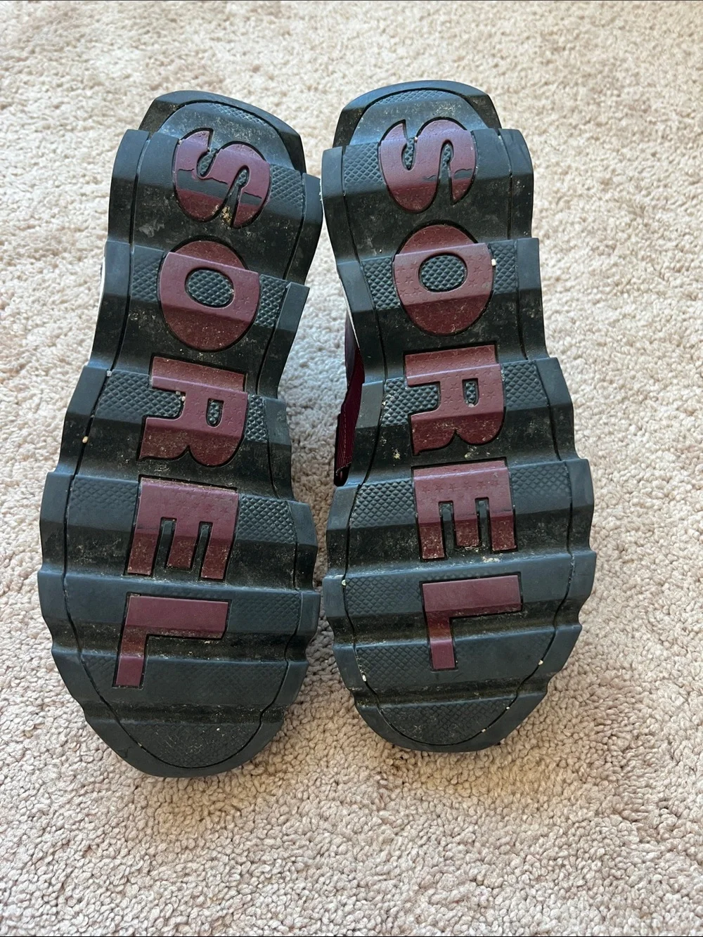 Sorel Kinetic Maroon Athletic Sneakers